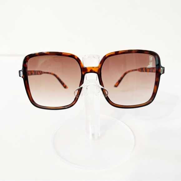 Accessories - Women’s Fashion Sunglasses